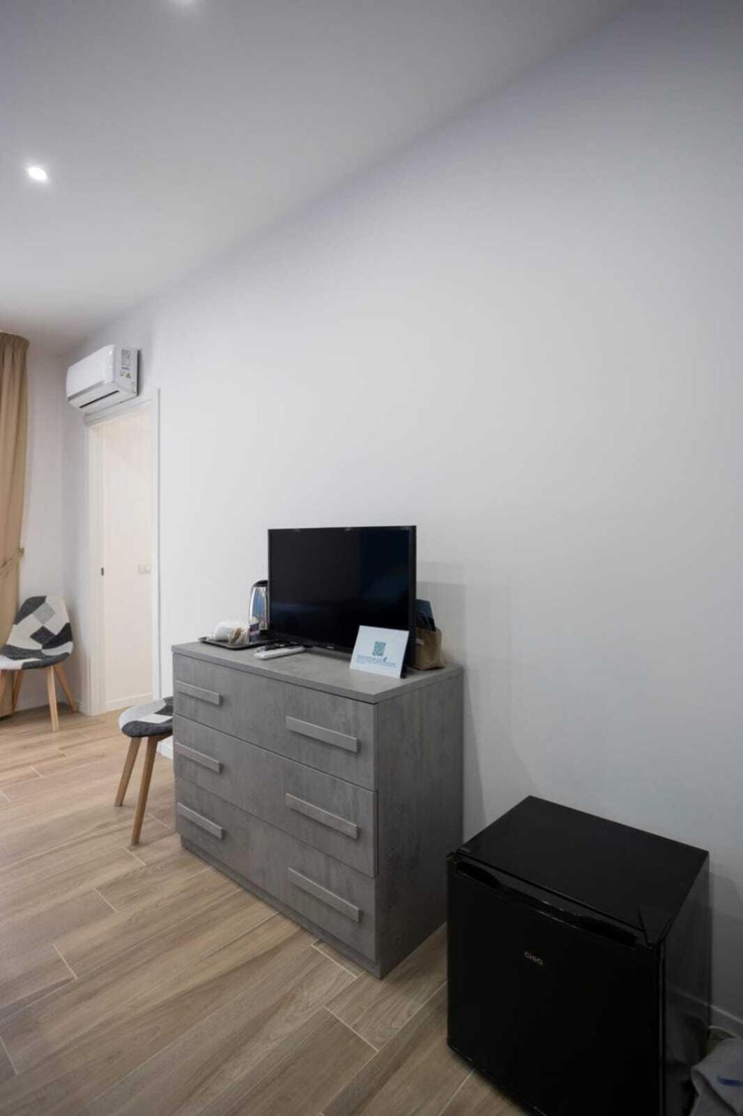 Giuly Suites & Rooms Νάπολη Εξωτερικό φωτογραφία