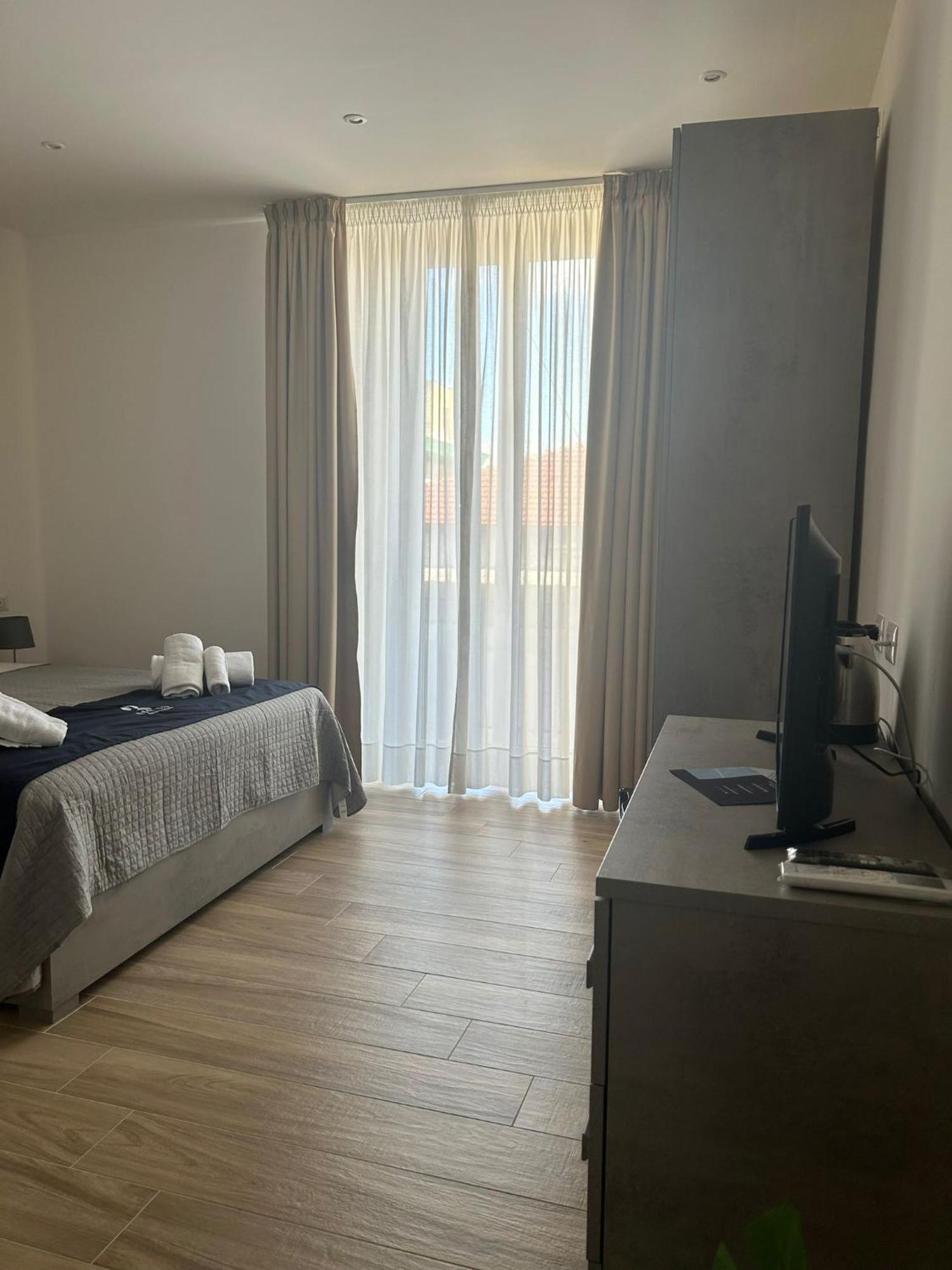 Giuly Suites & Rooms Νάπολη Εξωτερικό φωτογραφία