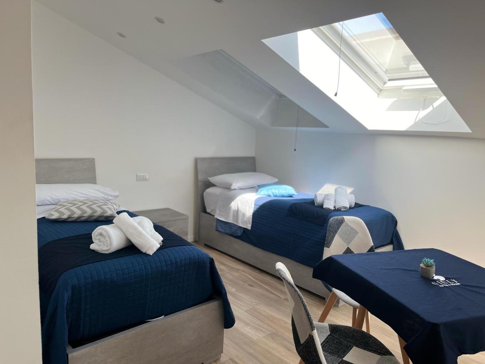 Giuly Suites & Rooms Νάπολη Εξωτερικό φωτογραφία