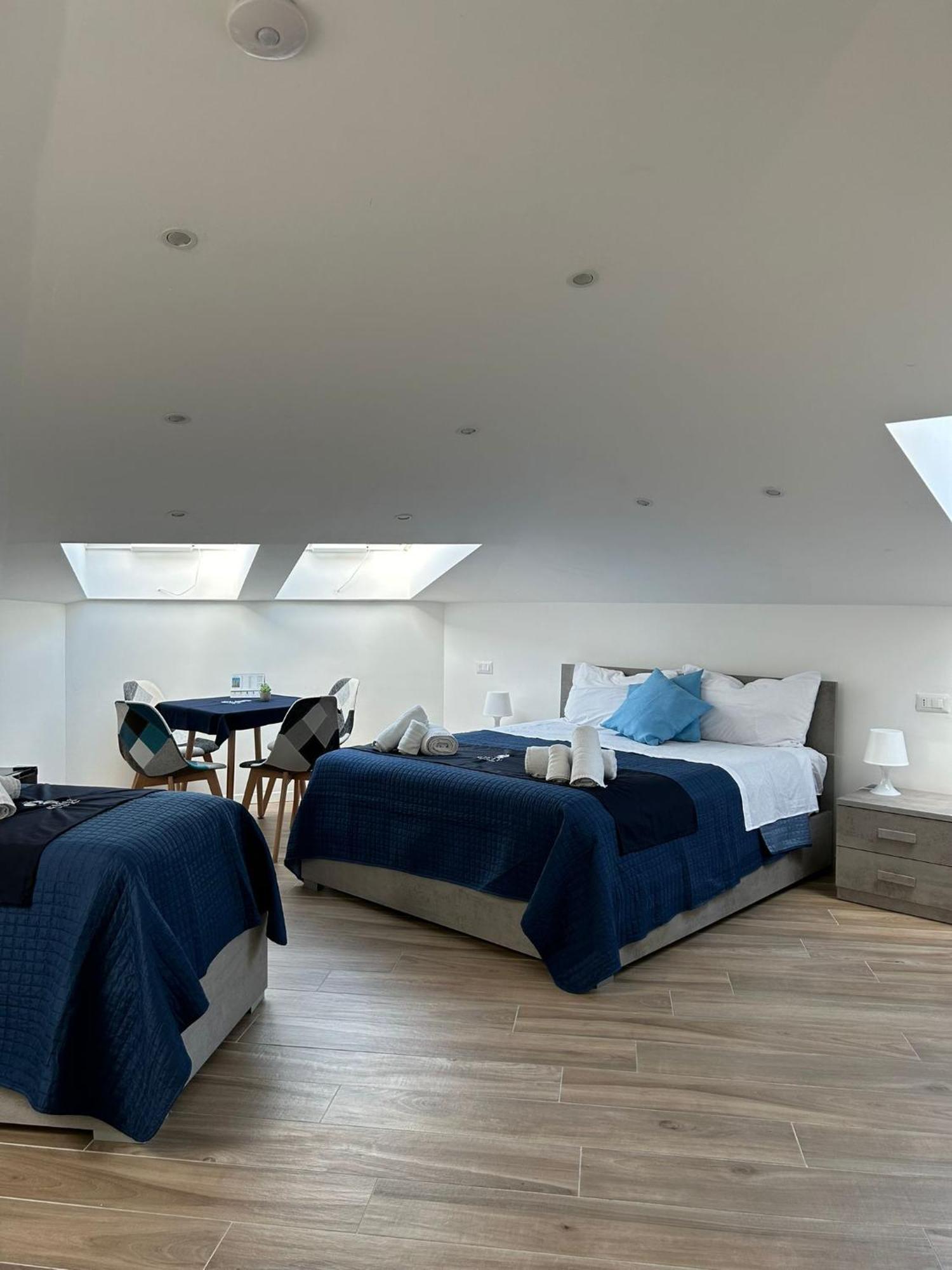 Giuly Suites & Rooms Νάπολη Εξωτερικό φωτογραφία